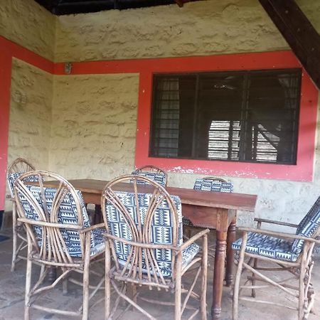 Malaika Holiday Villas Diani Beach Exterior photo