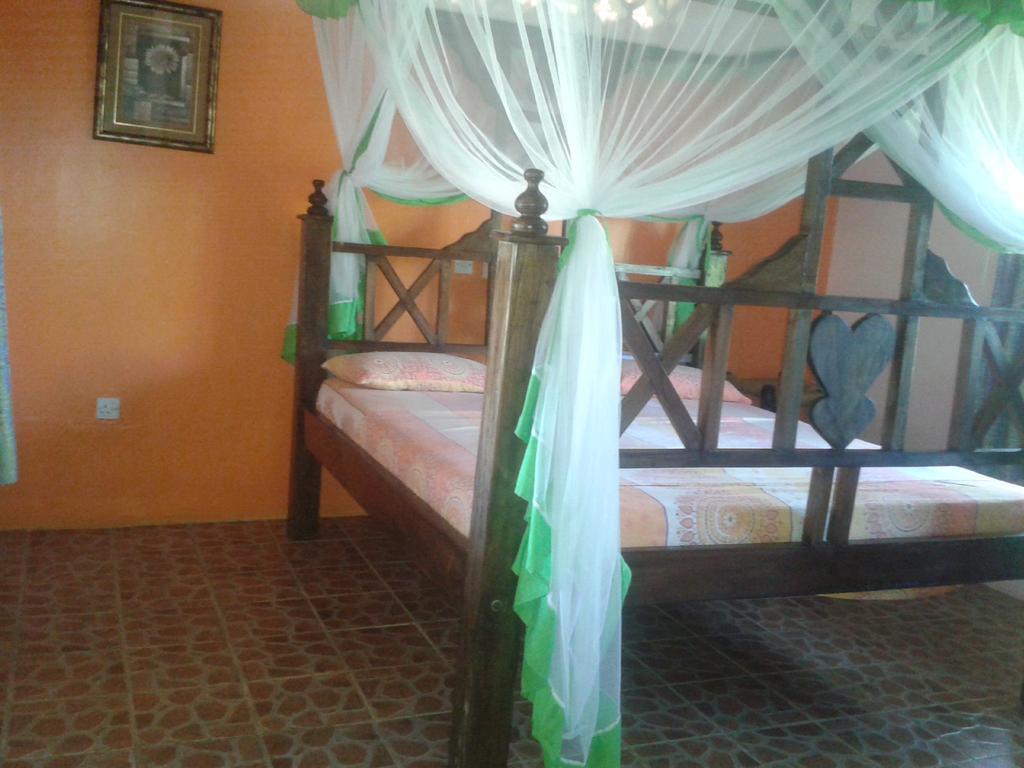 Malaika Holiday Villas Diani Beach Room photo