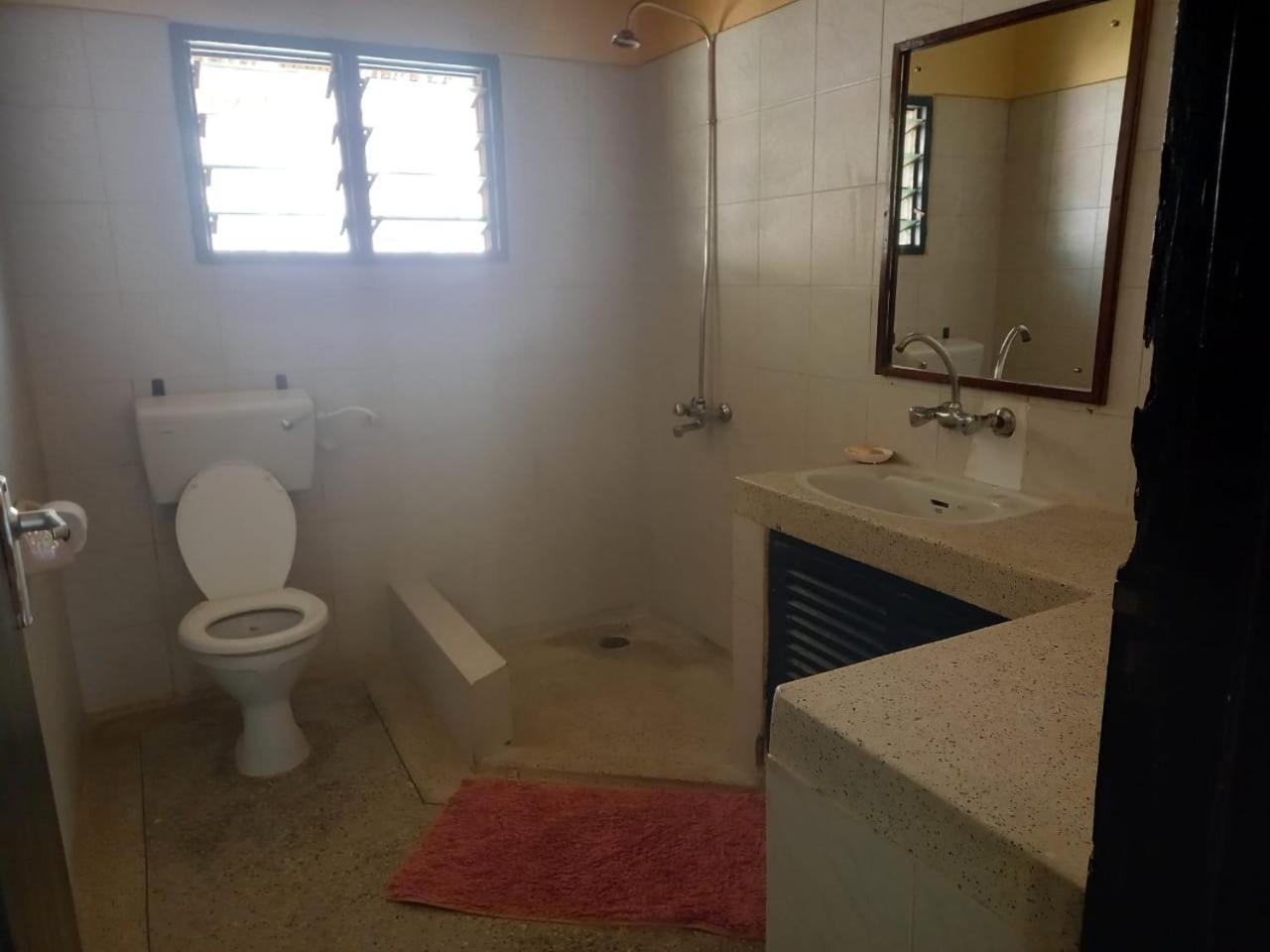 Malaika Holiday Villas Diani Beach Exterior photo